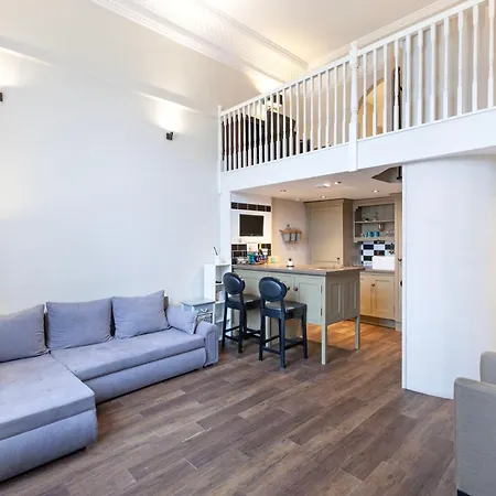 Luxury One Bedroom Mezzanine In Paddington London Exterior photo