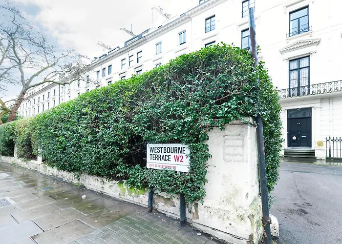 Luxury One Bedroom Mezzanine In Paddington