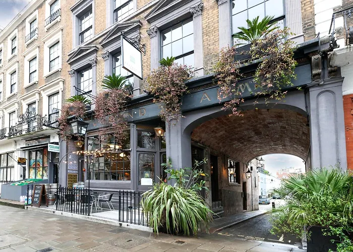 Luxury One Bedroom Mezzanine In Paddington